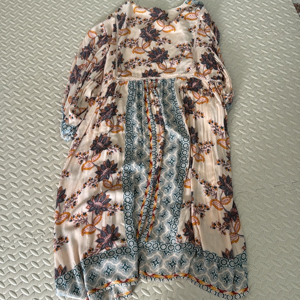 Romantic Gypsy Duster - Picture 3 of 5